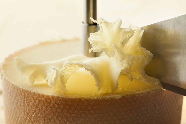 Astuces pour porter des robes à manches longues pendant les mois chauds
